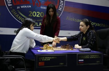 Вэньцзюнь и Горячкина сыграли вничью в 11-й партии матча за звание чемпионки мира по шахматам