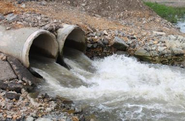 В одну из рек Приморья сбрасывали сточные воды с 40-кратным превышением нормативов