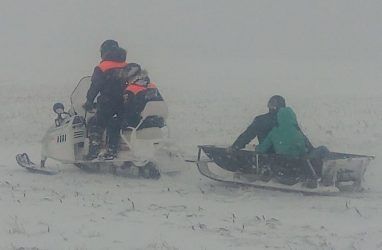 Замёрзших и напуганных людей спасли в Приморье