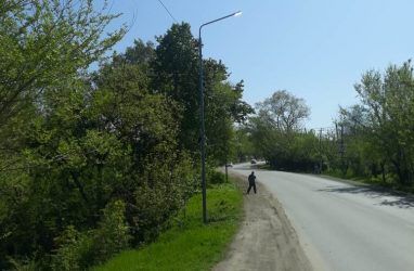 Опасный поворот в пригороде Владивостока получил дополнительное освещение