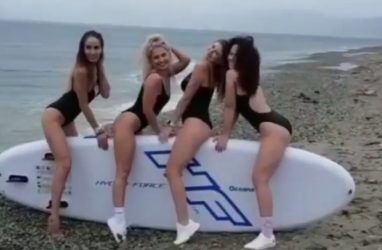 Тысячи просмотров: «жаркое» видео записали отважные девушки из Приморья