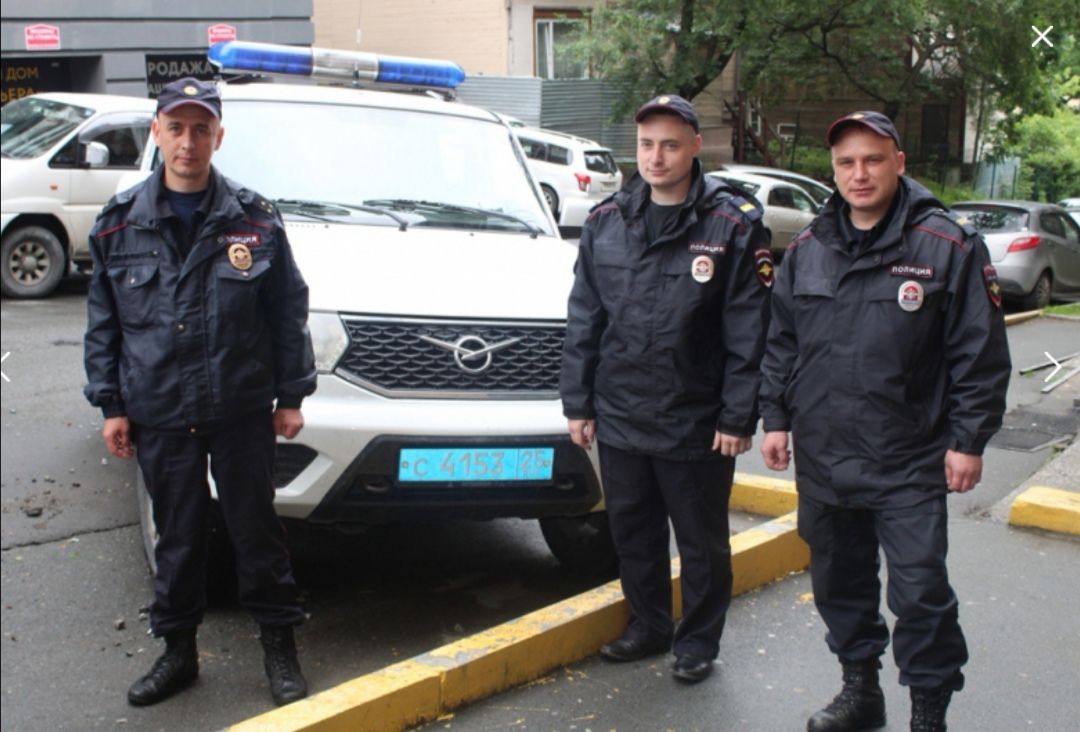 Во Владивостоке охранник автомойки распивал алкоголь с незакомцами и стал жертвой разбоя