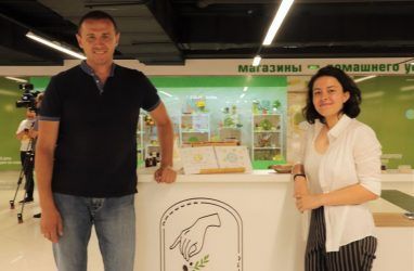 Во Владивостоке 15-летняя предпринимательница открыла свою первую торговую точку