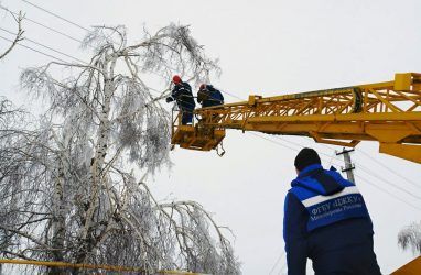Военные коммунальщики рассказали о борьбе с последствиями «ледяного шторма»