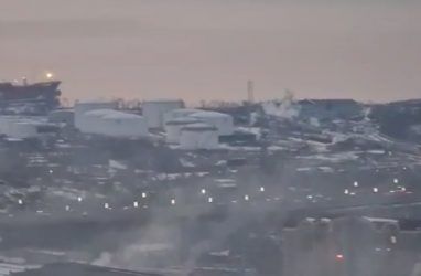 «Всю жизнь так топили»: жители Владивостока жалуются на дым из депо