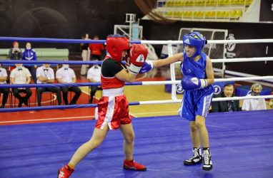 Женская сборная Приморья выиграла первенство Дальнего Востока по боксу