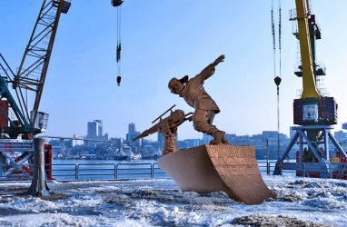 Во Владивостоке визуализировали макет памятника труженикам китобойных флотилий