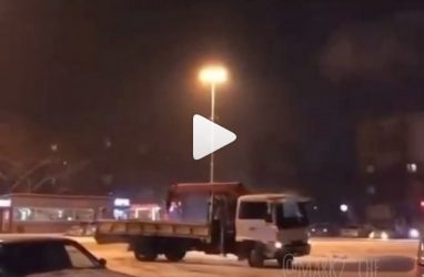 «Красавчик»: «Дрифт» на эвакуаторе продемонстрировали в Приморье — видео