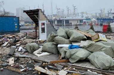 Осталась лишь «лестница в никуда»: разгром в центре Владивостока обсуждают в соцсетях