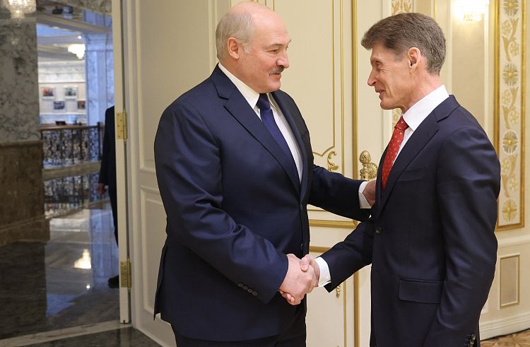 Александр Лукашенко и  Олег Кожемяко. Фото - Николай Петров (РУП “БЕЛТА”)