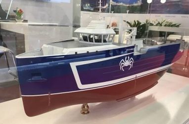 Новое судно-краболов назвали в честь Почётного гражданина Владивостока