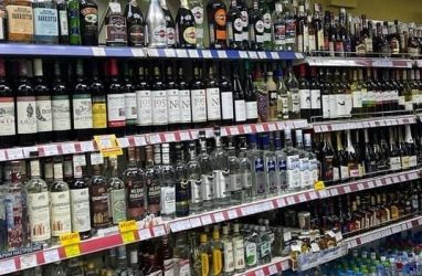 Во Владивостоке владельцу магазина грозит штраф от 100 тысяч рублей за продажу алкоголя ночью