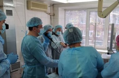 Подростку с туберкулёзом сделали сложную операцию в Приморье