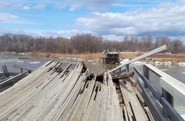 Ещё один мост обрушился в Приморье — видео