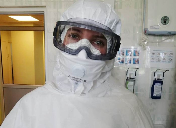 Коронавирус, врач, лаборатория, тест, маска, защитный костюм. Фото - пресс-служба ППК