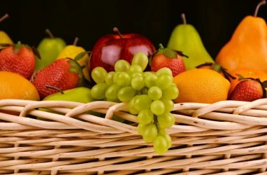 Почти десять тонн свежих овощей, фруктов и ягод импортировали в Приморье за неделю