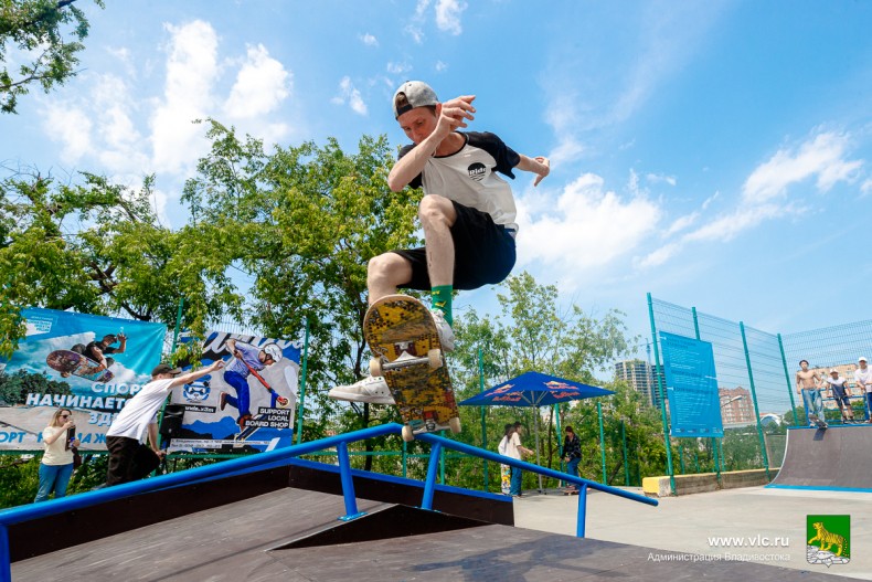 Обновлённый скейт-парк во Владивостоке открыли после ремонта — видео
