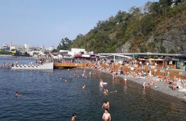 Власти Владивостока рассчитывают, что вода на городских пляжах станет безопасной через 2-3 года