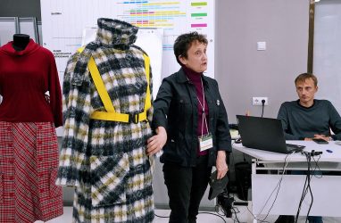 Во Владивостоке представили инклюзивную коллекцию одежды