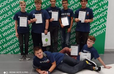 Школьники из Владивостока выиграли российский этап международных соревнований по робототехнике