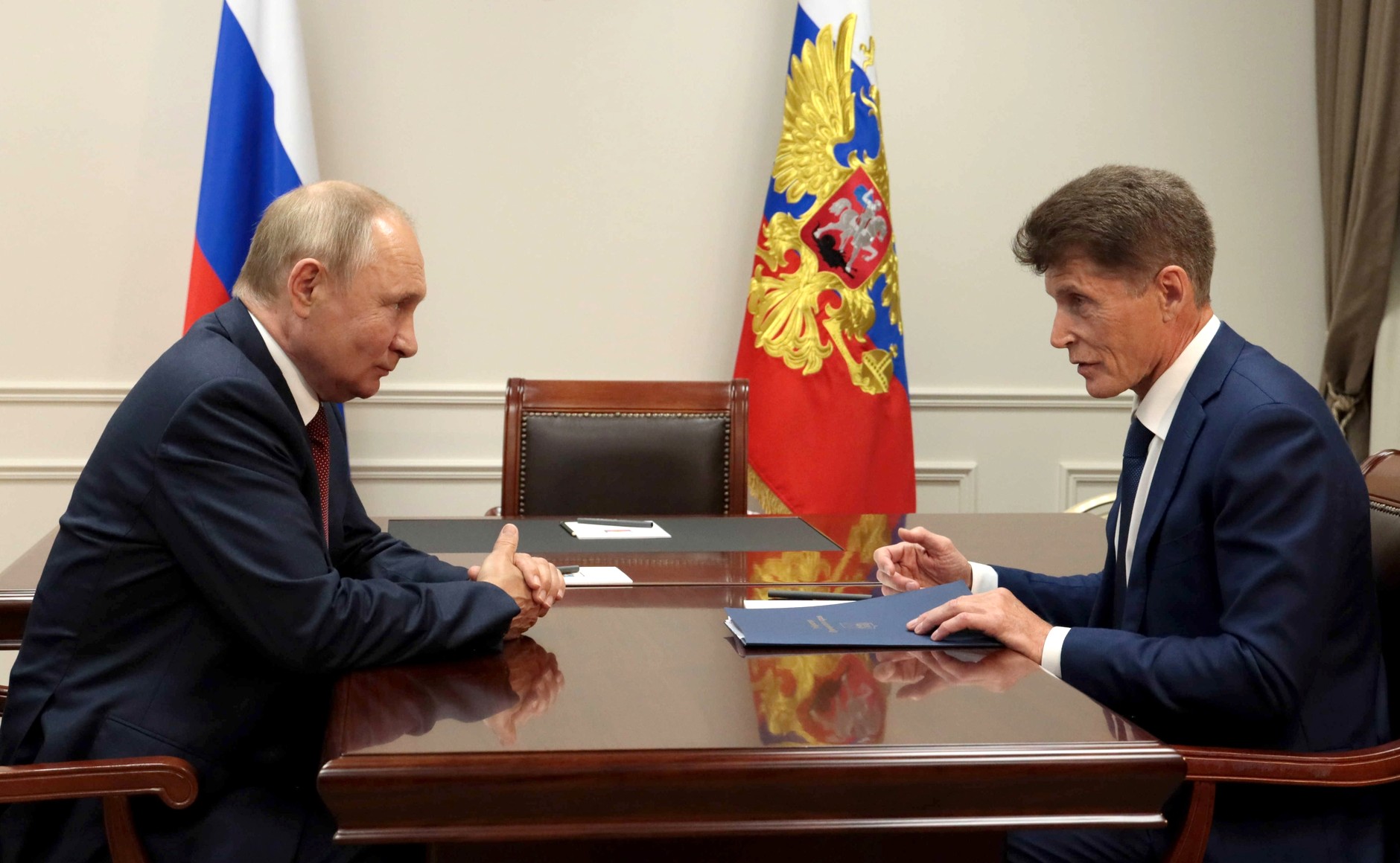 Олег Кожемяко и Владимир Путин