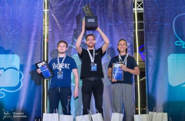 Программисты из Владивостока победили в полуфинале командного чемпионата мира