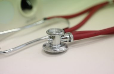 В Приморье открыли вакансию врача с зарплатой до 300 тысяч рублей