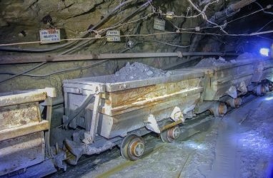 В Приморье обрушилась порода на руднике: пострадал человек