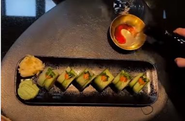 Владивостокский ресторан удивил роллами с манго и угрем