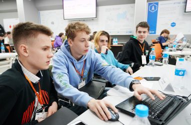 В управлении бизнесом в Приморье соревнуются уже и школьники