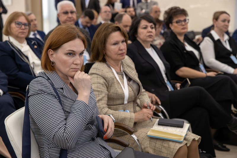 Внимательность, лекция, слушатели