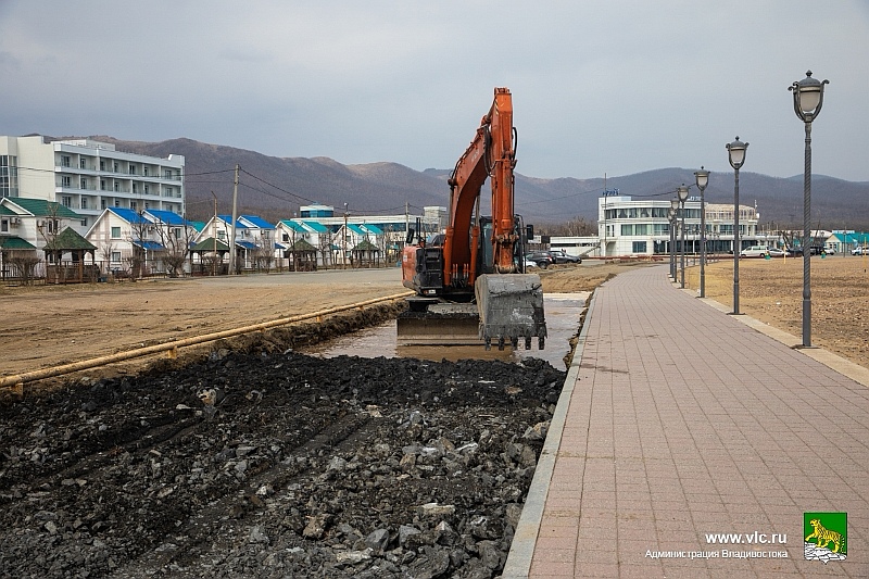 На улице Лазурной во Владивостоке заасфальтируют дорогу