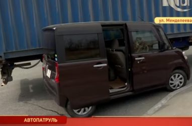 Во Владивостоке купили машину, которая только что попала в ДТП