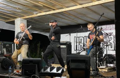 Группа ZombielanD выступила на фестивале «живой» музыки в Приморье