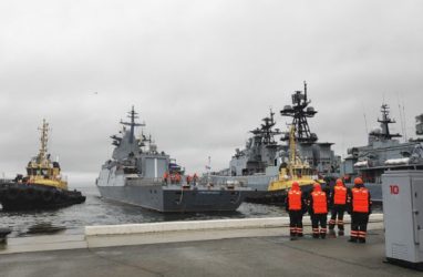 Во Владивосток из дальнего похода вернулись корабли Тихоокеанского флота