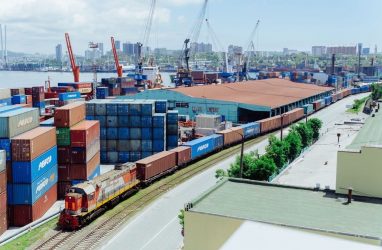 Владивостокский морской торговый порт — лидер по перевалке контейнеров в России