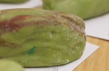 Сочетание фисташки и вишни: у владивостокской пекарни — новый десерт