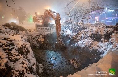 Густонаселённый микрорайон Владивостока в снегопад остался без горячей воды и отопления