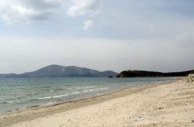 Власти Приморья в очередной раз обещают пустить многострадальный плашкоут на остров Путятина