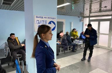 Летевший во Владивосток самолёт вынужденно вернулся в Иркутск
