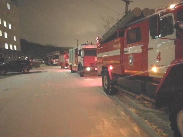 За сутки во Владивостоке случился пожар в двух квартирах