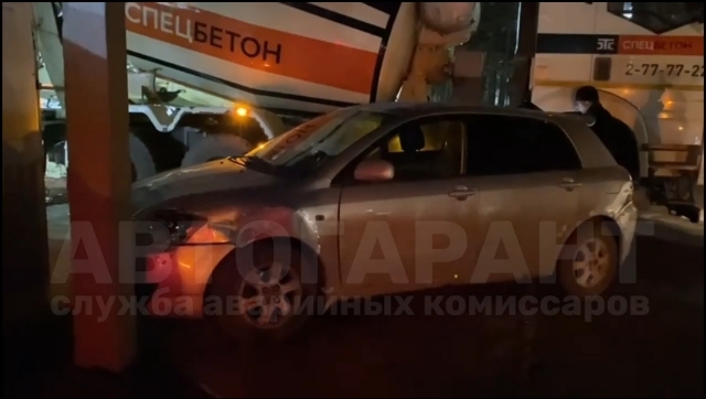 «Проклятое место». ДТП с участием бетономешалки и двух автомобилей произошло во Владивостоке — видео