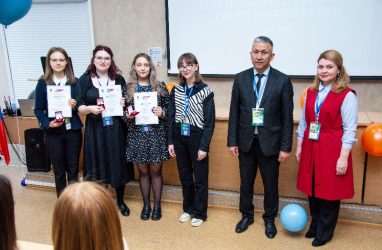Студентки из Владивостока выиграли международный конкурс под председательством мэра уральской столицы