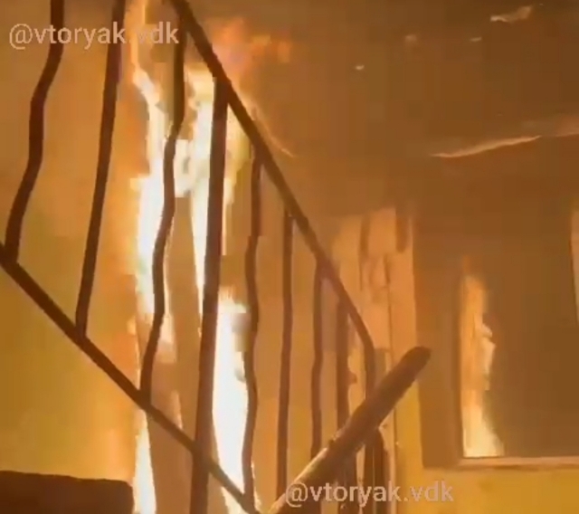 Опубликованы жуткие кадры пожара в многоэтажке во Владивостоке