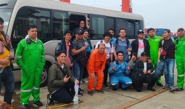В Приморье помогли решить проблему репатриации 12 филиппинских моряков после 14-месячной работы на одном судне