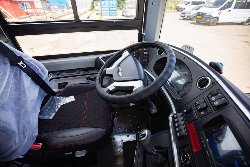 Низкопольные автобусы большой вместимости выйдут на дороги Владивостока (фото)