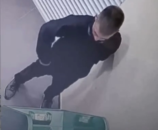«Просто шок». Опубликовано видео нападения рецидивиста с перцовым баллончиком во Владивостоке
