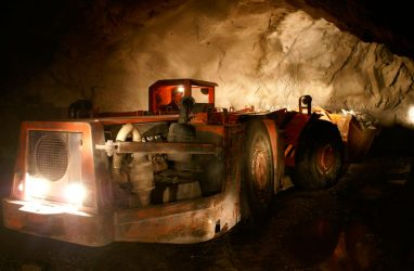 В Приморье горноспасатели эвакуировали 68 человек на руднике «Николаевский»