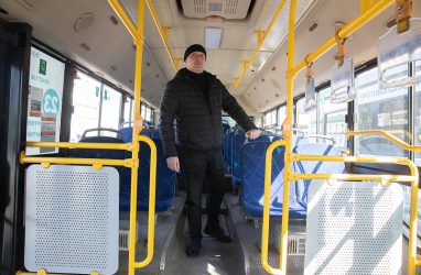 Во Владивостоке водителю автобуса, проехавшему остановку, объявили выговор