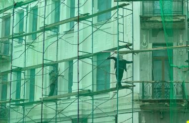 Быстрый рост жилищного строительства в Приморье привёл и к проблемам